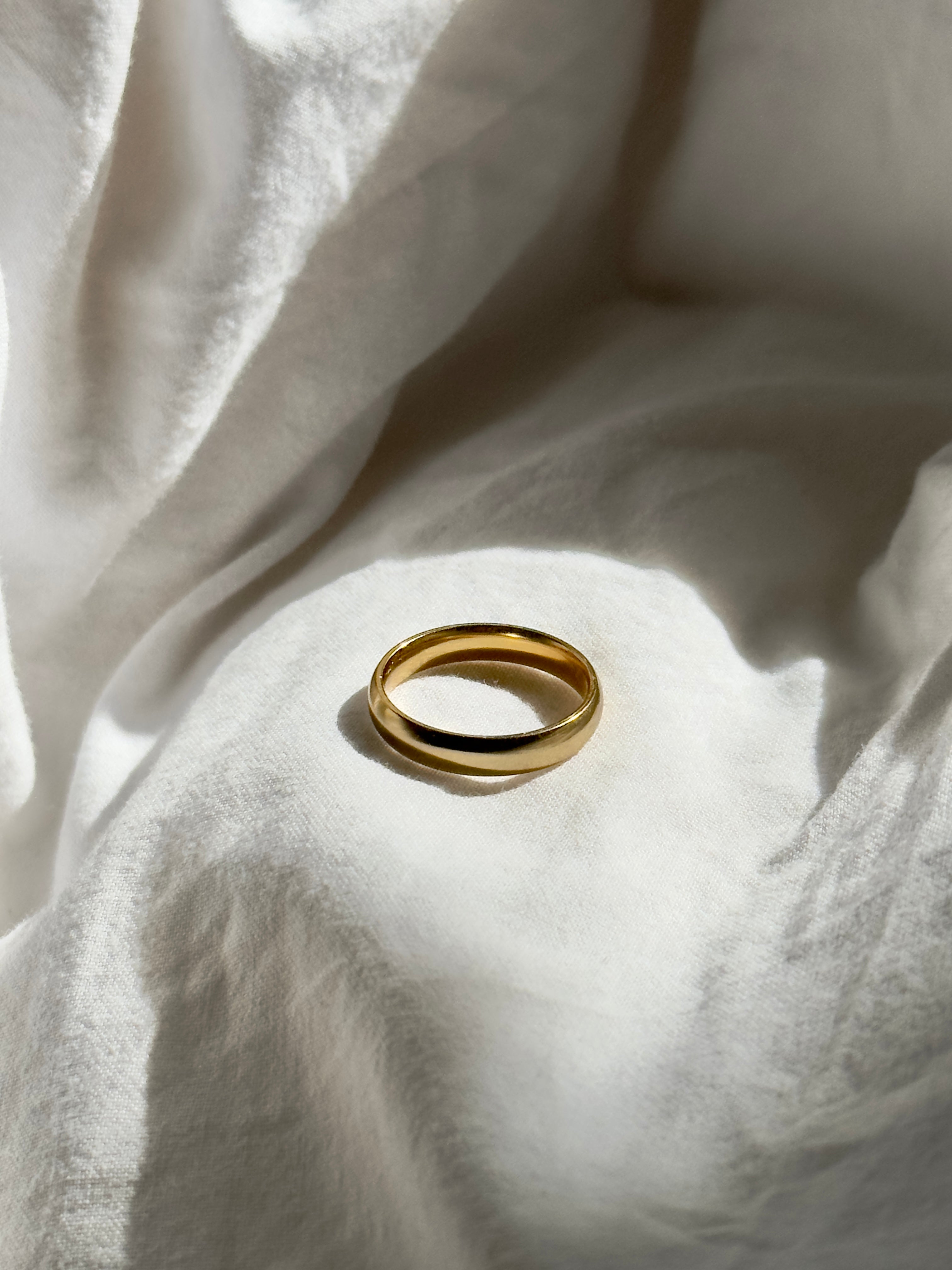 Too friendly ring