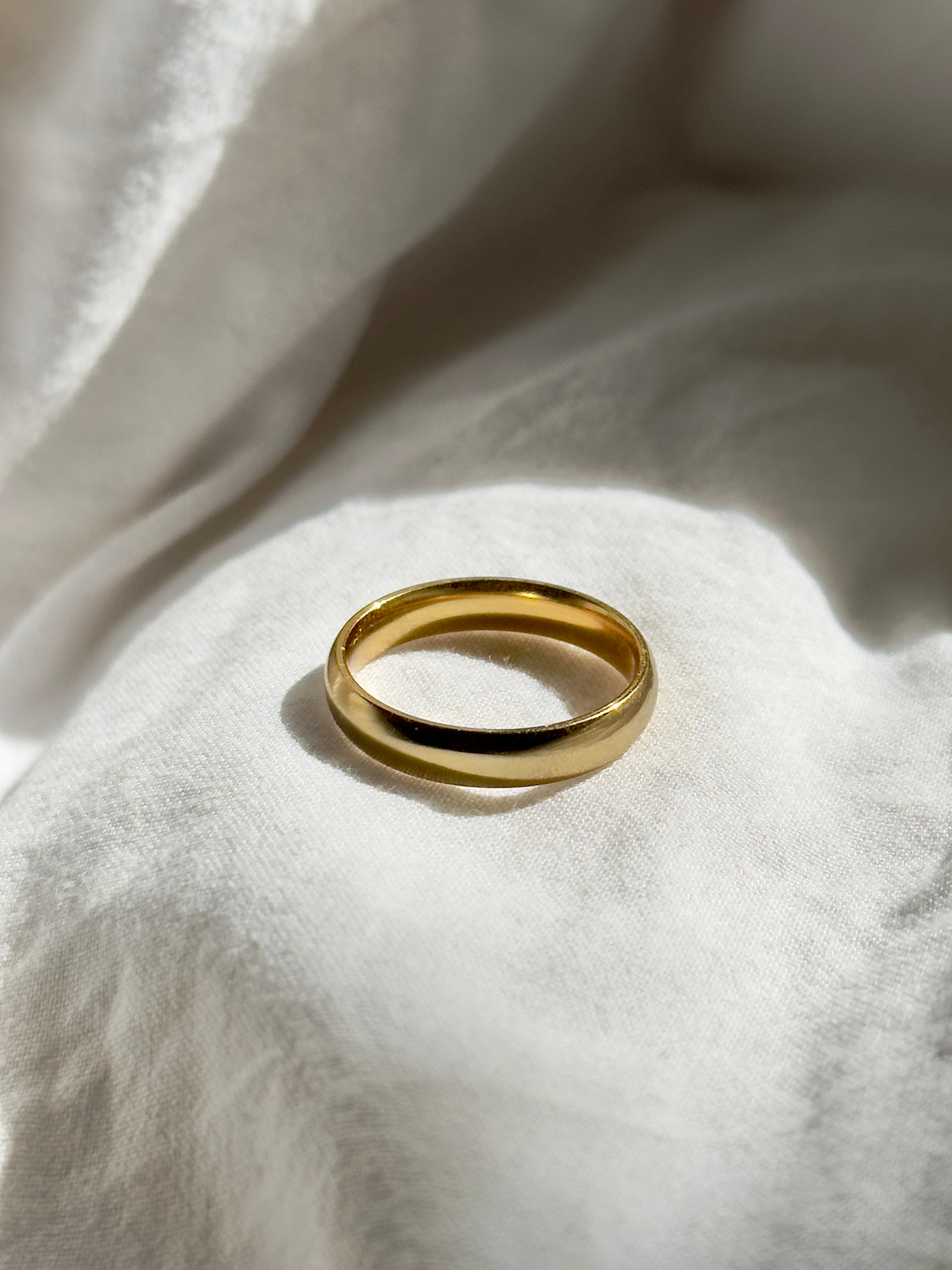 Too friendly ring